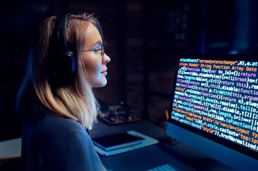 women working on pc